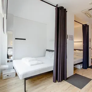 Hostel Radzone, Singapur